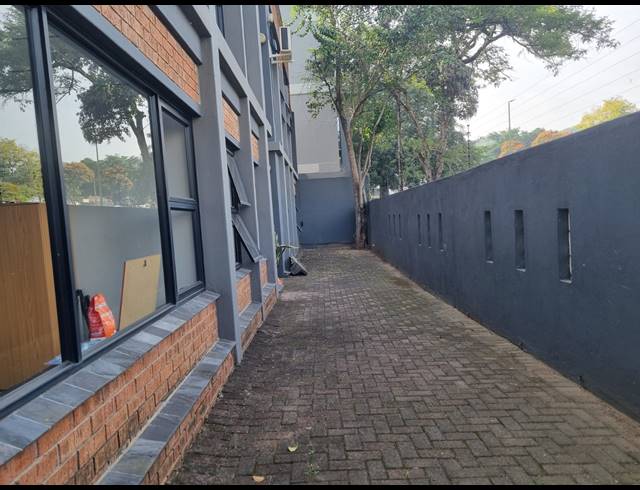 110M² OFFICE TO LET IN SONHEUWEL